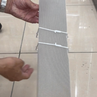 シートを金具で 取り付け​​​​​​​